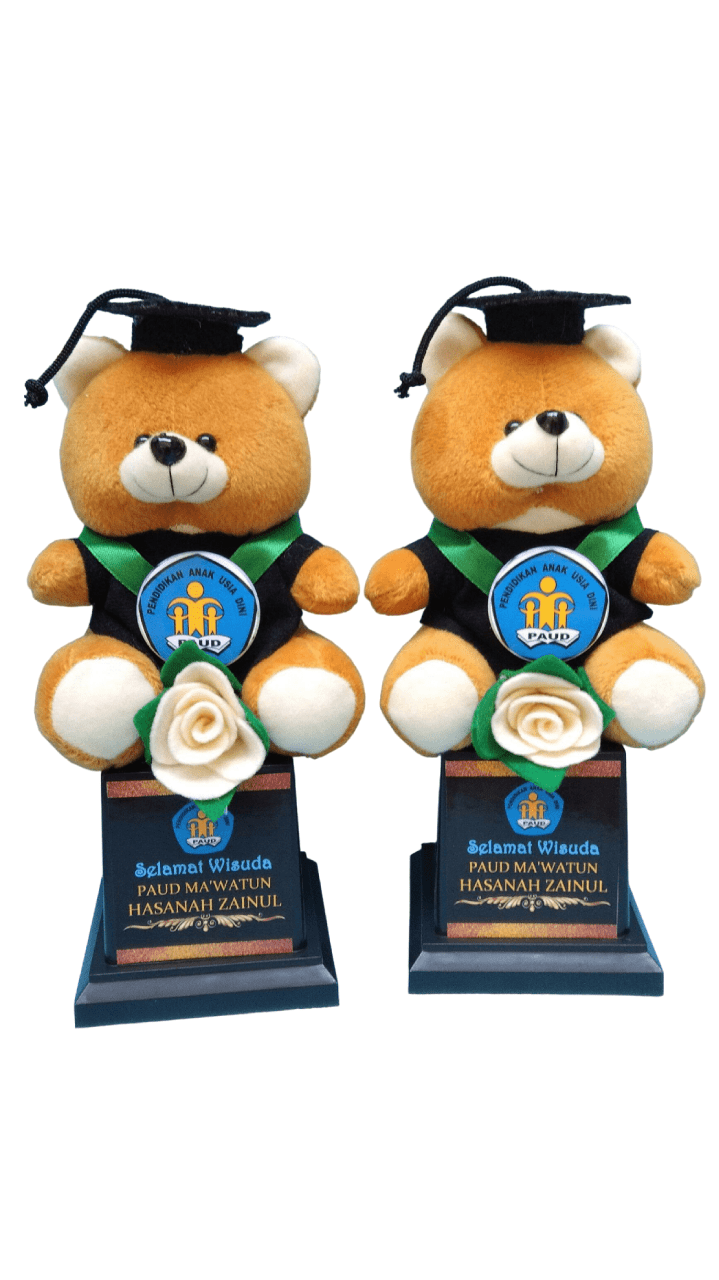 Piala Wisuda Boneka
